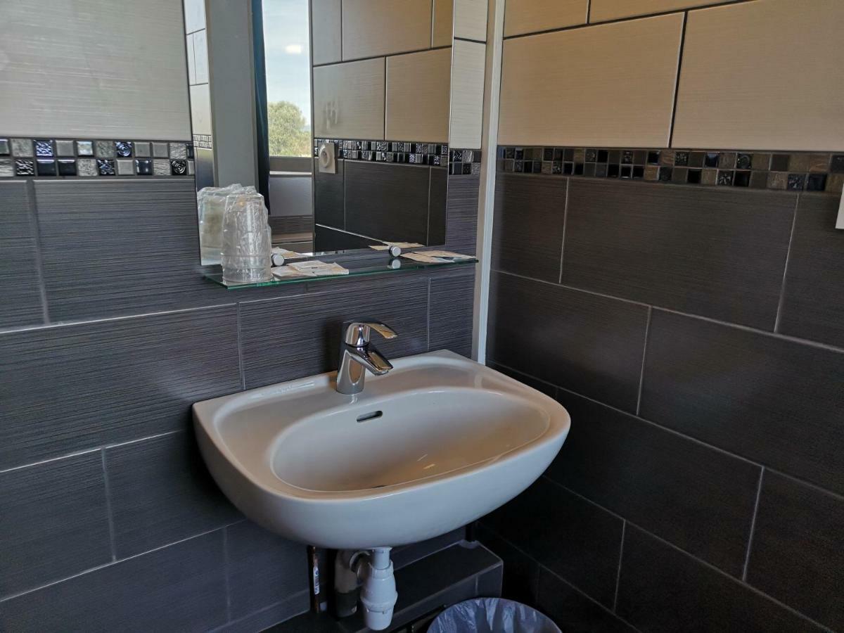 Hotel Triotel La Valette-du-Var Zewnętrze zdjęcie